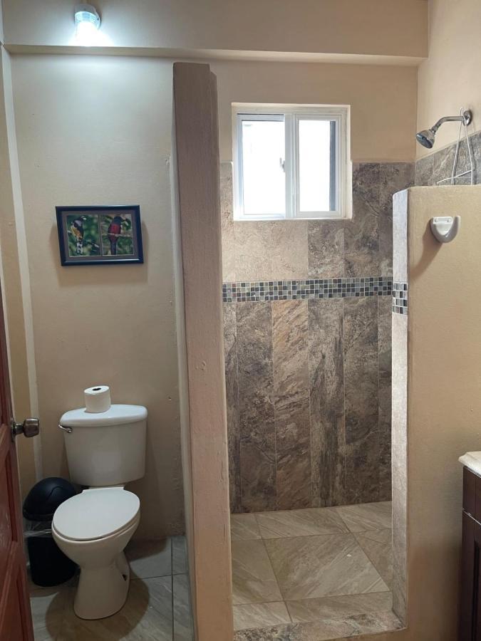 Yocamatsu Bed & Breakfast Caye Caulker Bagian luar foto