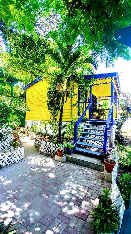 Yocamatsu Bed & Breakfast Caye Caulker Bagian luar foto